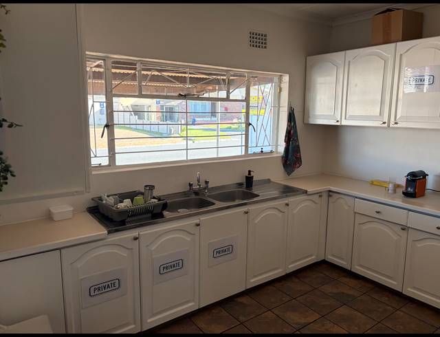 5 BEDROOM HOUSE FOR SALE IN SPRINGBOK PARK
